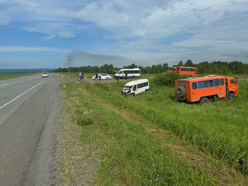 В Красноярском крае возбуждено уголовное дело после ДТП с 17 пострадавшими